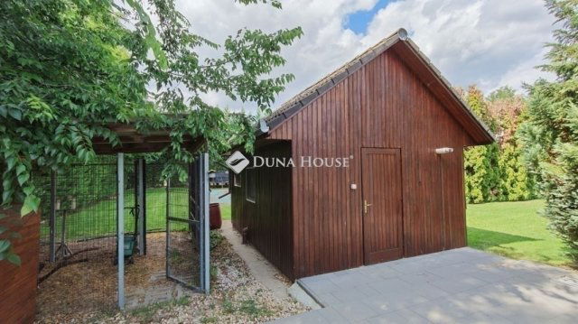 Eladó családi ház, Kecskeméten 139.9 M Ft, 4 szobás