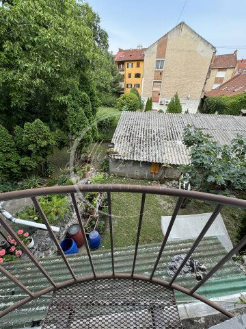 Kiadó téglalakás, albérlet, Pécsett, Alkotmány utcában