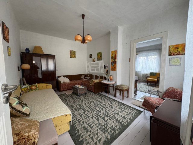 Eladó családi ház, Veresegyházon 64.5 M Ft, 2 szobás