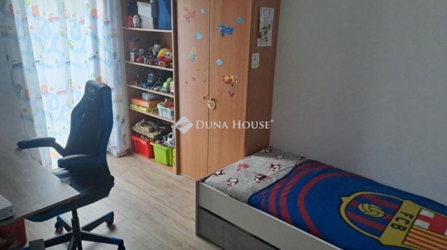 Eladó sorház, Baján 89.9 M Ft, 5 szobás / költözzbe.hu