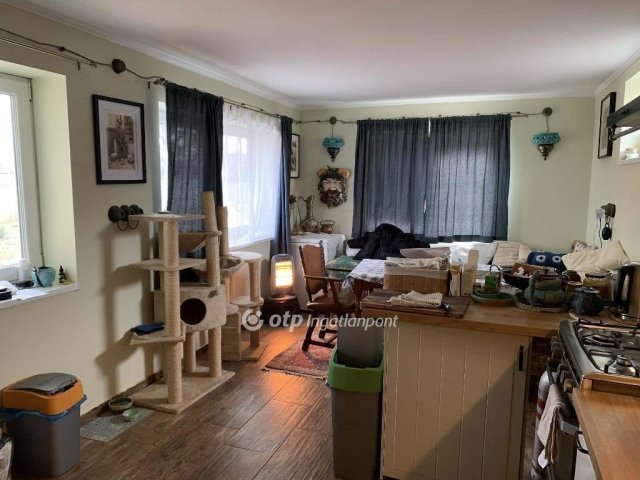 Eladó családi ház, Törtelen 40 M Ft, 2+1 szobás