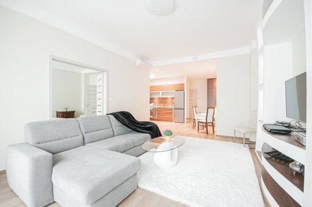 Kiadó téglalakás, albérlet, V. kerületben, Hild téren