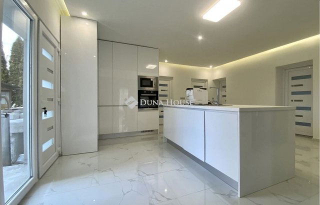 Eladó téglalakás, Bükön 59.9 M Ft, 4 szobás