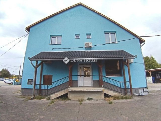 Eladó üzlethelyiség, Üllőn 240 M Ft / költözzbe.hu