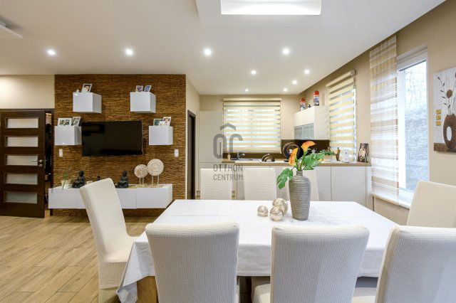 Eladó családi ház, Sopronban 159.9 M Ft, 4 szobás