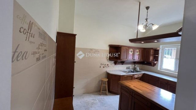 Eladó családi ház, Budapesten, XVI. kerületben 174 M Ft