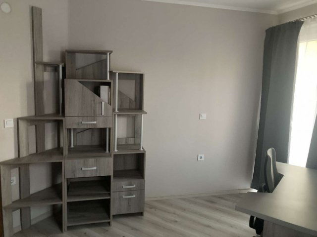 Kiadó téglalakás, albérlet, Debrecenben 380 E Ft / hó, 4 szobás