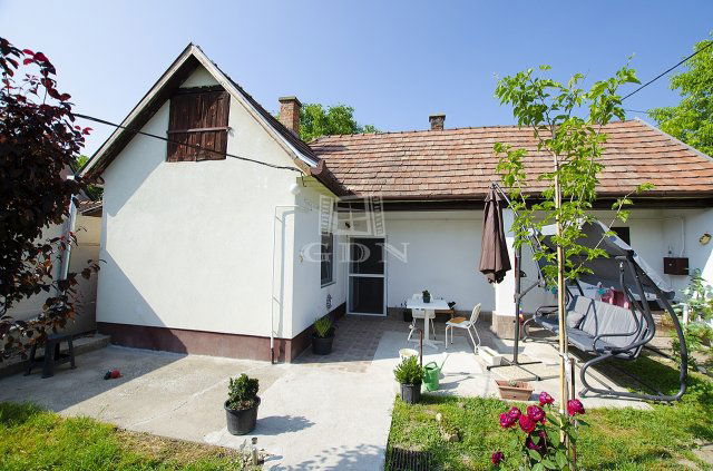 Eladó családi ház, Kiskunlacházán 38.5 M Ft, 1+1 szobás