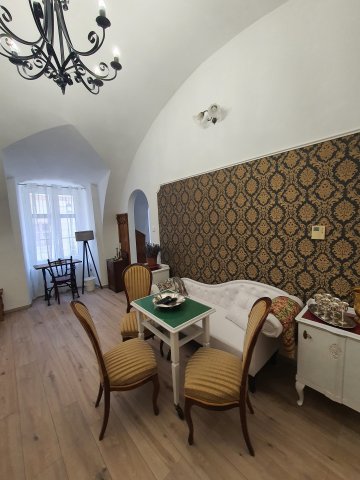 Kiadó téglalakás, albérlet, I. kerületben, Táncsics Mihály utcában