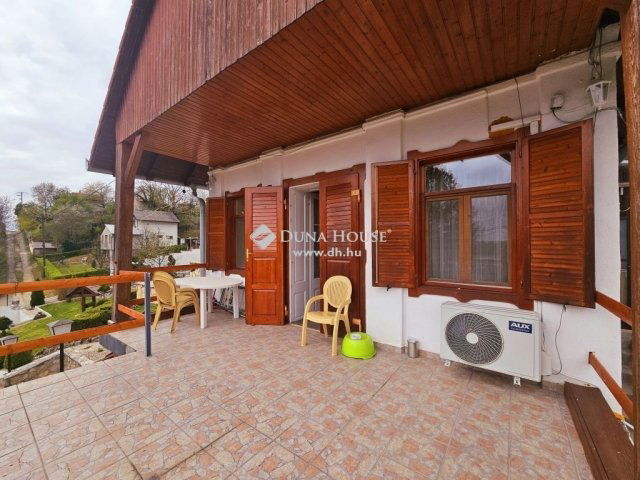 Eladó családi ház, Báron 69.9 M Ft, 9 szobás