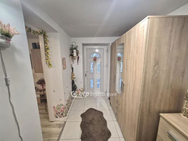 Eladó családi ház, Tárnokon 45 M Ft, 2 szobás
