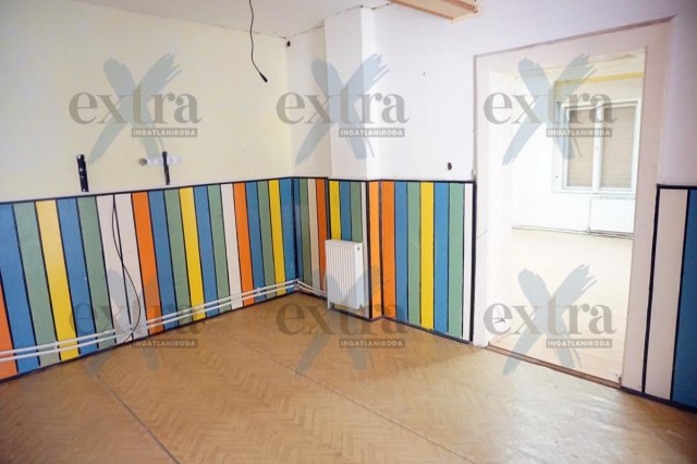 Eladó családi ház, Szegeden 62.9 M Ft, 2 szobás