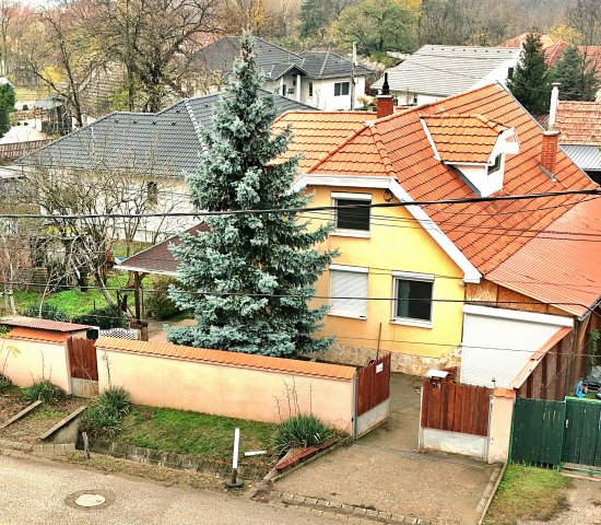 Eladó családi ház, Erdőkertesen, Nap utcában 89 M Ft, 4 szobás