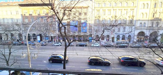 Eladó téglalakás, Budapesten, VII. kerületben, Erzsébet körúton