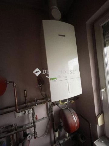 Eladó családi ház, Kecskeméten 129.8 M Ft, 5 szobás