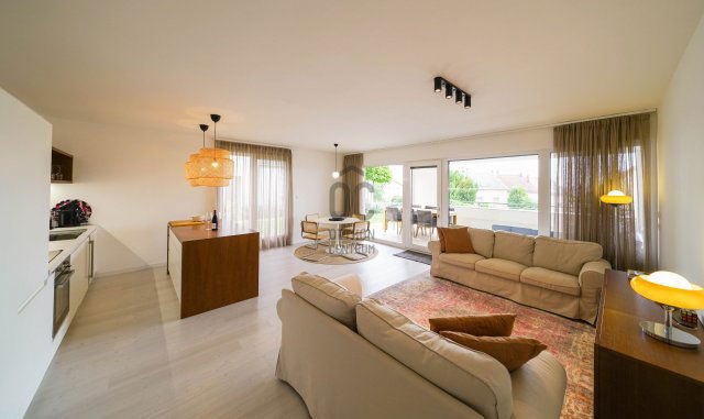 Eladó téglalakás, Balatonfüreden, Tamási Áron utcában 190 M Ft