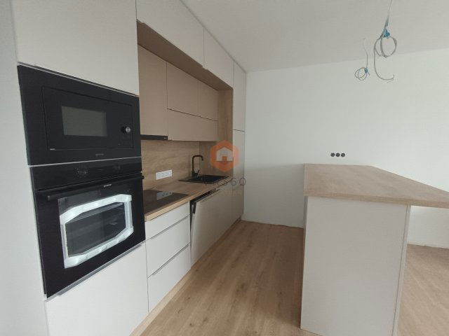 Eladó téglalakás, Pécsett, Hársfa úton 89.9 M Ft, 3 szobás