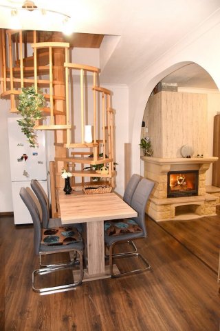 Eladó téglalakás, Pécsett 59.9 M Ft, 3 szobás