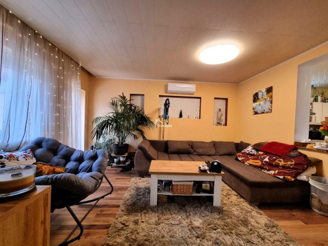 Eladó családi ház, Hegyeshalomban 96.25 M Ft, 2 szobás