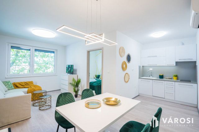 Eladó téglalakás, Siófokon 74.9 M Ft, 2 szobás