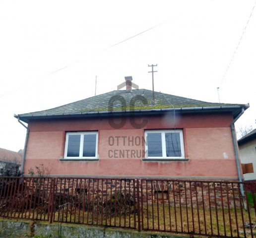 Eladó családi ház, Gutorföldén 14 M Ft, 2 szobás