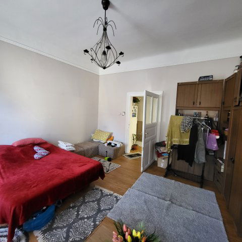 Eladó téglalakás, Budapesten, XX. kerületben, János utcában
