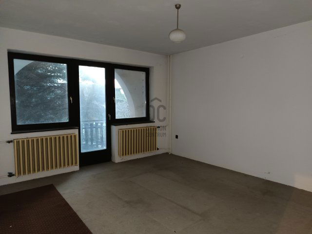 Eladó családi ház, Verpeléten 52 M Ft, 8 szobás