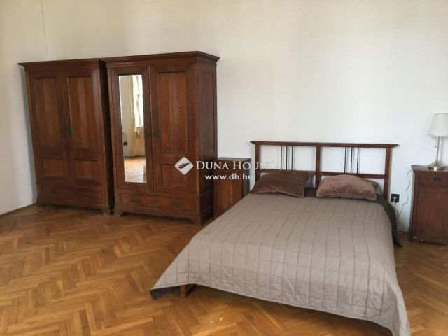 Eladó téglalakás, Budapesten, VIII. kerületben 61.5 M Ft