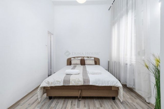 Eladó téglalakás, Budapesten, VI. kerületben 139.9 M Ft