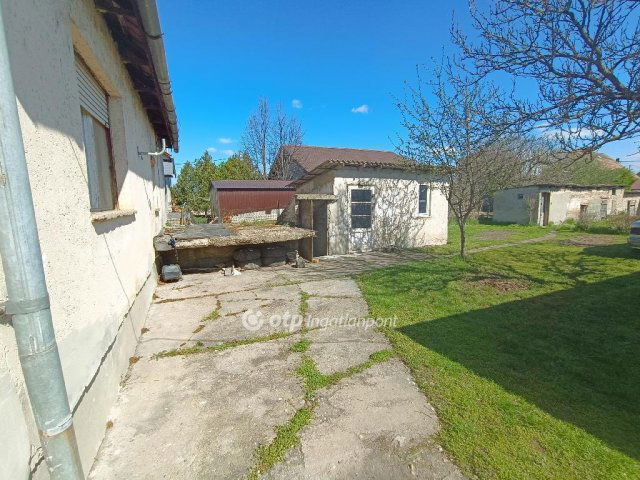 Eladó családi ház, Délegyházán 47.9 M Ft, 3 szobás