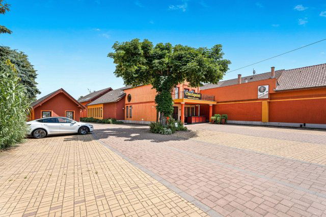 Eladó üzlethelyiség, Dunaharasztin 450 M Ft