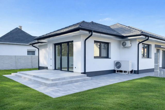 Eladó ikerház, Debrecenben 134 M Ft, 2+2 szobás