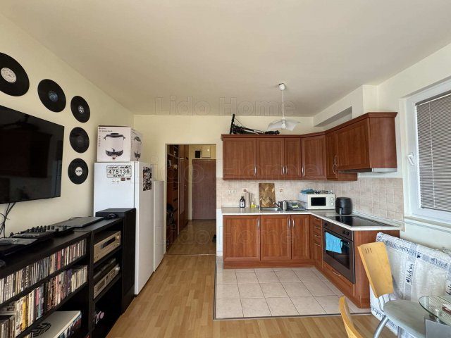 Eladó téglalakás, Siófokon 58.9 M Ft, 1 szobás