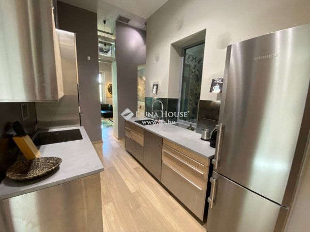 Eladó téglalakás, Budapesten, V. kerületben 195 M Ft, 3 szobás