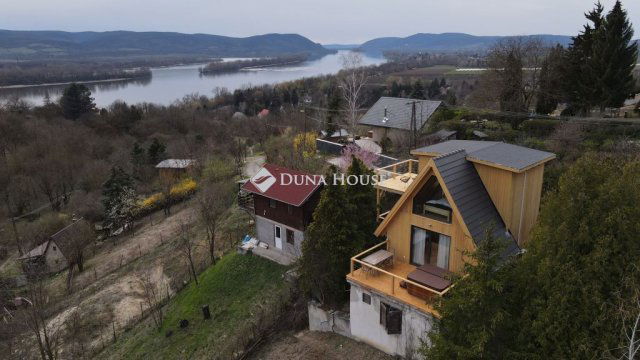 Eladó nyaraló, Zebegényben 130 M Ft, 3 szobás