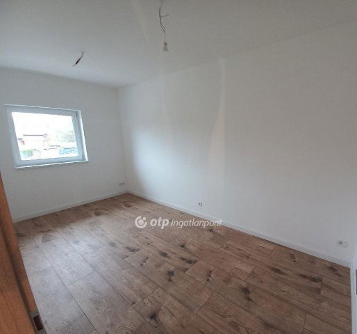 Eladó ikerház, Gödön 110 M Ft, 4 szobás / költözzbe.hu