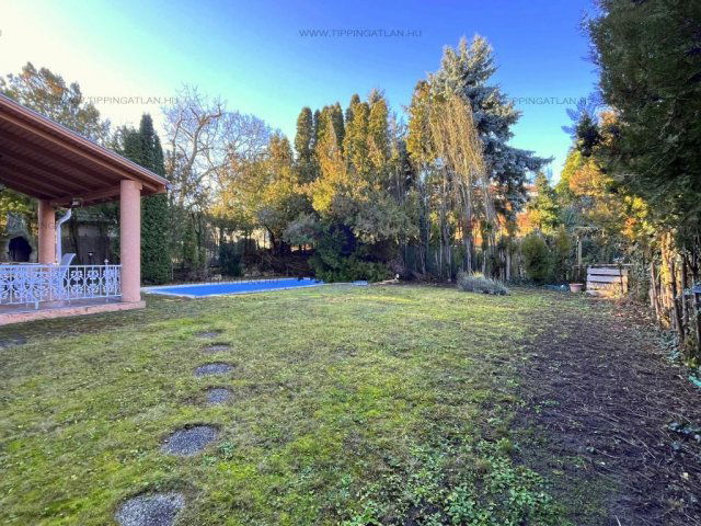 Eladó családi ház, Budapesten, II. kerületben, Muhar utcában