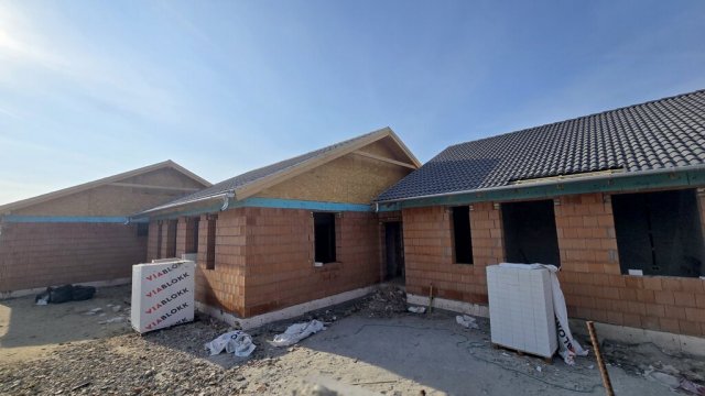 Eladó sorház, Dunaharasztin 99.99 M Ft, 4 szobás