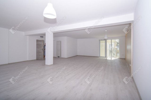Kiadó iroda, Szegeden 473 E Ft / hó, 1 szobás
