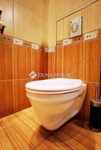 Eladó téglalakás, Budapesten, VII. kerületben 91.9 M Ft