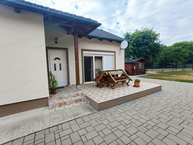 Eladó családi ház, Dunakilitin 65.9 M Ft, 2 szobás
