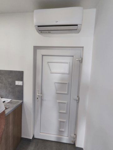 Eladó téglalakás, Komlón 24.99 M Ft, 2+2 szobás