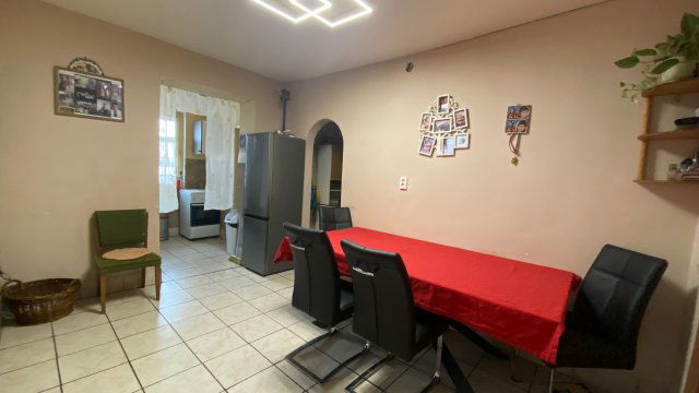 Eladó családi ház, Simontornyán, József Attila utcában 27 M Ft