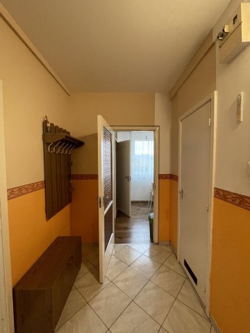 Eladó panellakás, Szegeden, Lomnici utcában 36.9 M Ft, 1 szobás