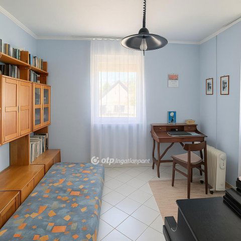 Eladó családi ház, Kiskunlacházán 83.99 M Ft, 5 szobás