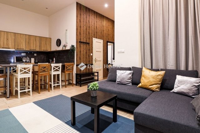 Eladó téglalakás, Budapesten, VII. kerületben 139 M Ft, 4 szobás