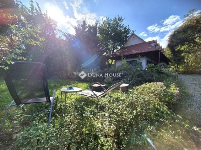 Eladó családi ház, Tahitótfalun 119 M Ft, 4+1 szobás