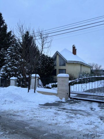 Eladó családi ház, Felcsúton 99 M Ft, 2+2 szobás