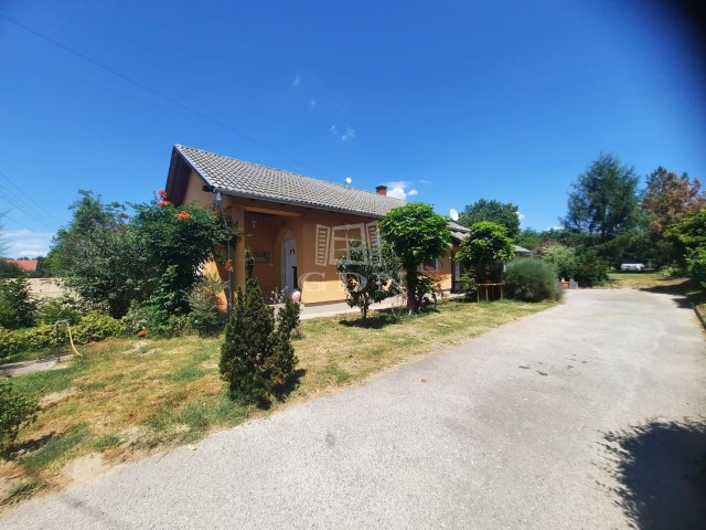Eladó családi ház, Pusztakovácsin 55.831 M Ft, 5 szobás