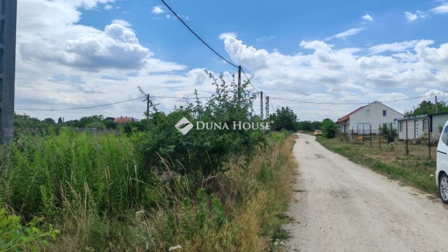 Eladó telek, Szigetszentmiklóson 9.9 M Ft / költözzbe.hu